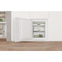 Встраиваемый холодильник Whirlpool WHC18T573